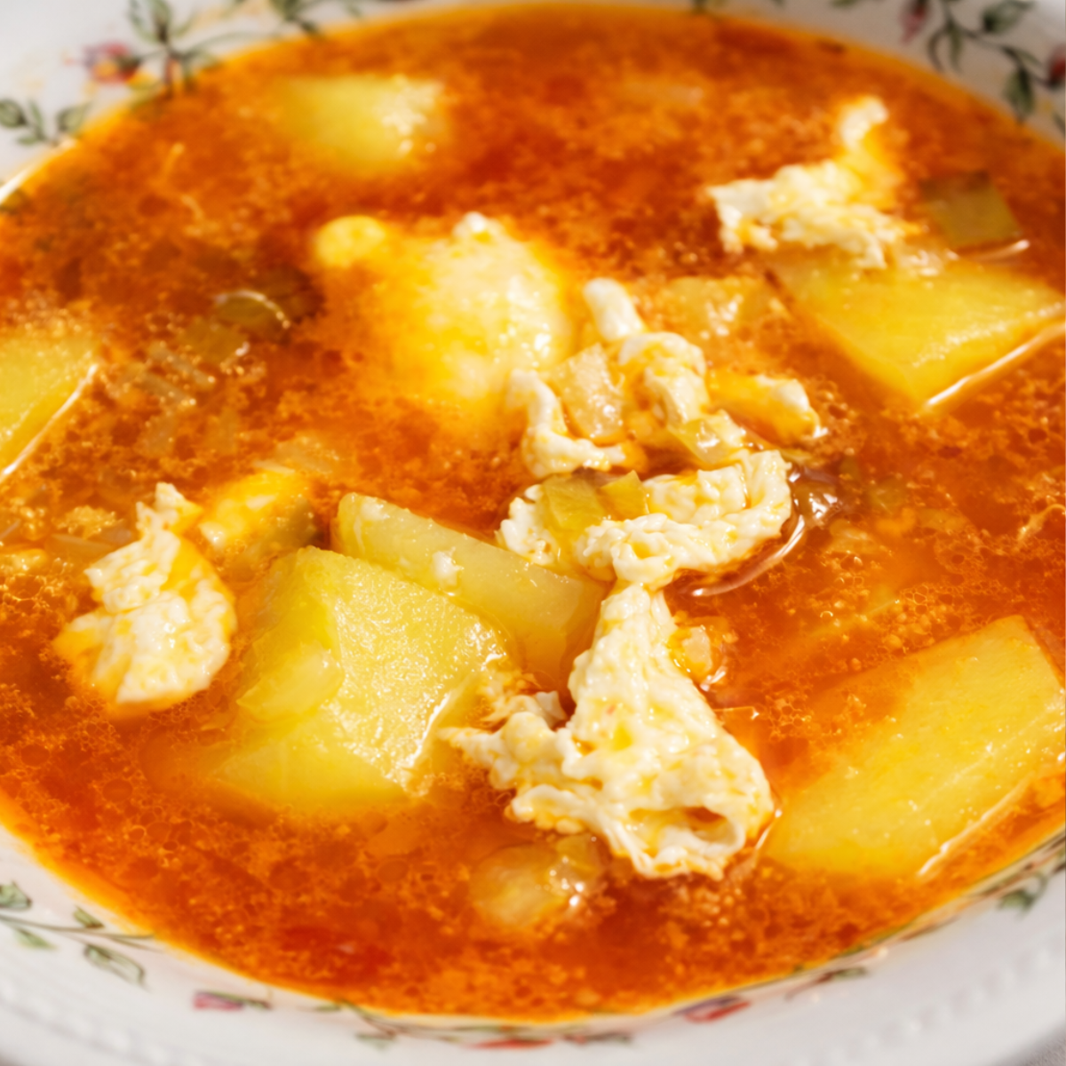 El Guiso de Patatas con Huevo de mi Abuela